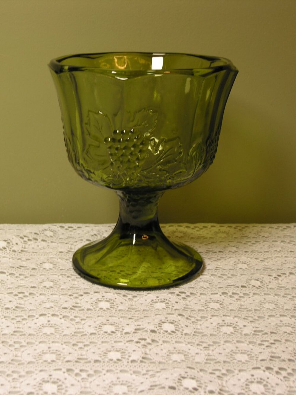 Vintage Indiana Glass Pedestal  Bowl